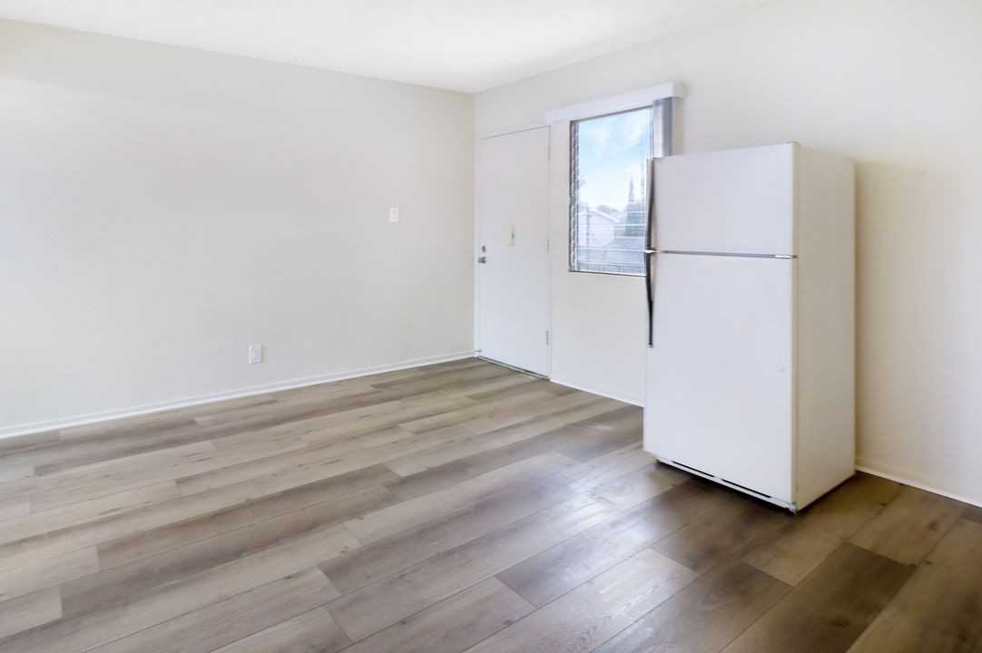 5323 Centinela Avenue, - Photo 4 of 33