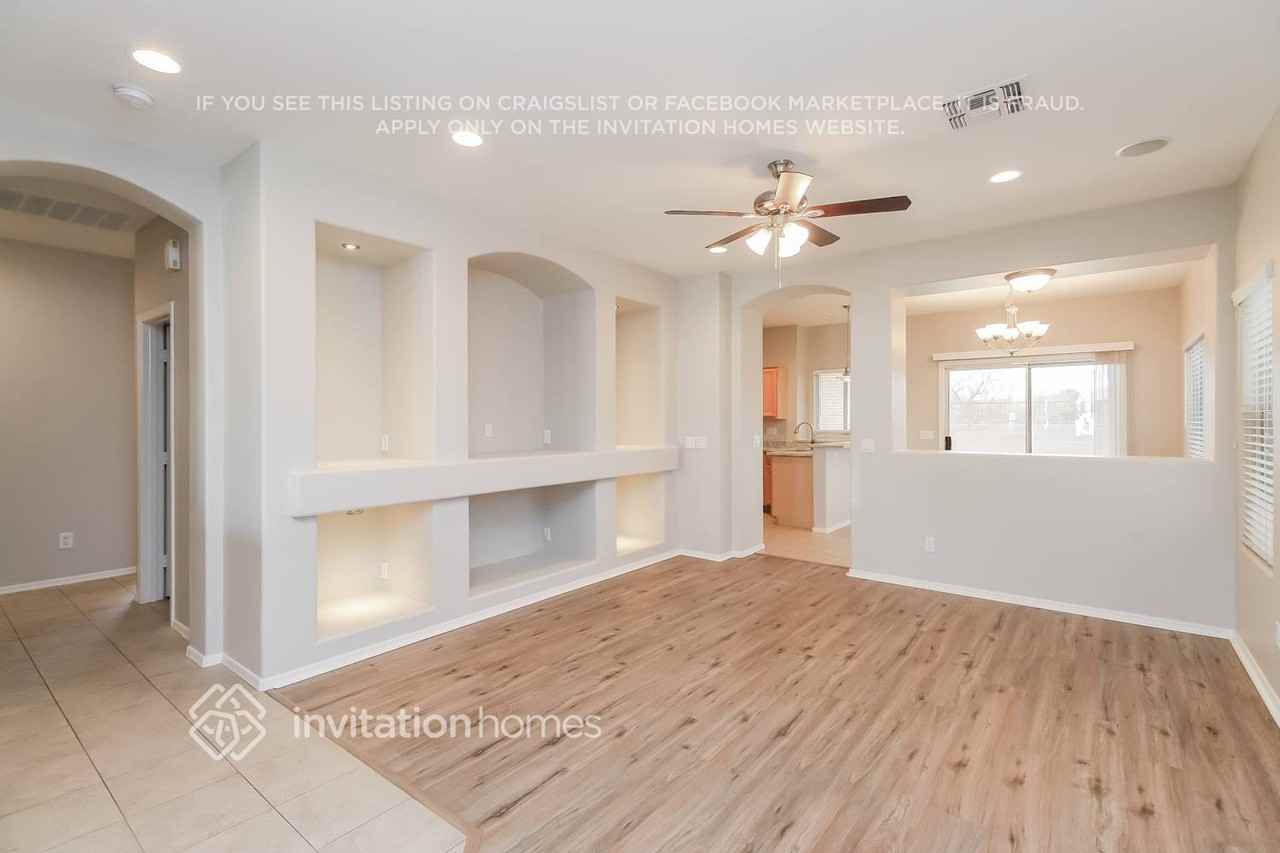 3677 E Remington Dr - Photo 4 of 16