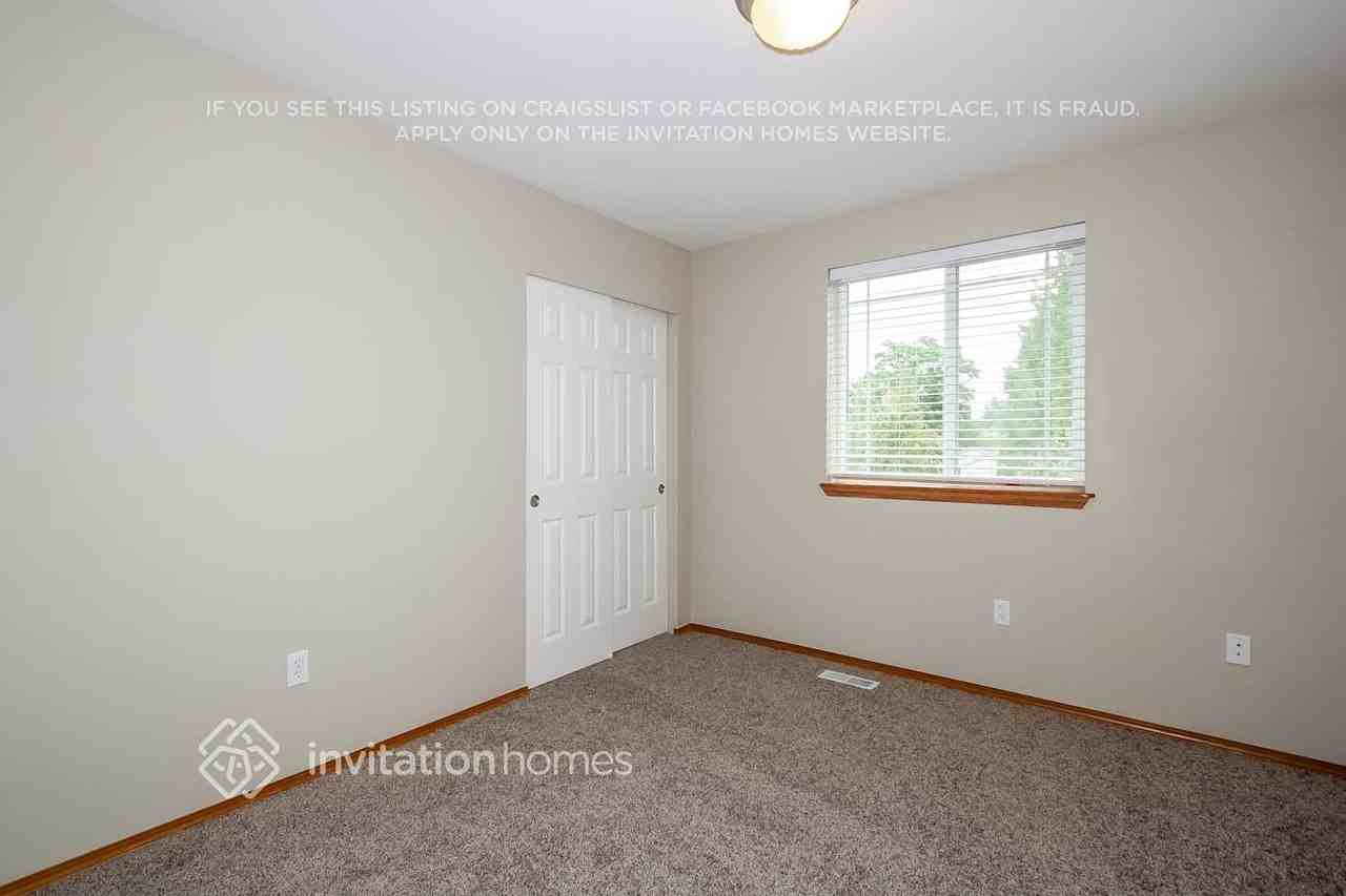 1411 7th Ave Se - Photo 6 of 17