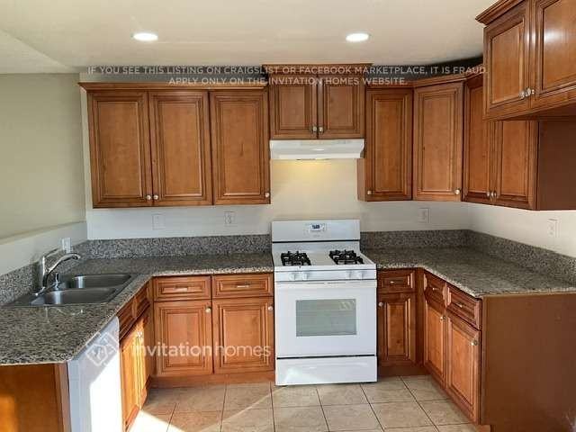 9702 Forest Ave - Photo 6 of 19