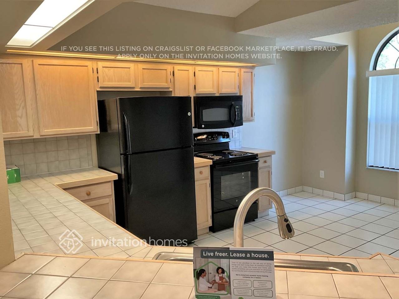 1018 Henson Ct - Photo 4 of 16