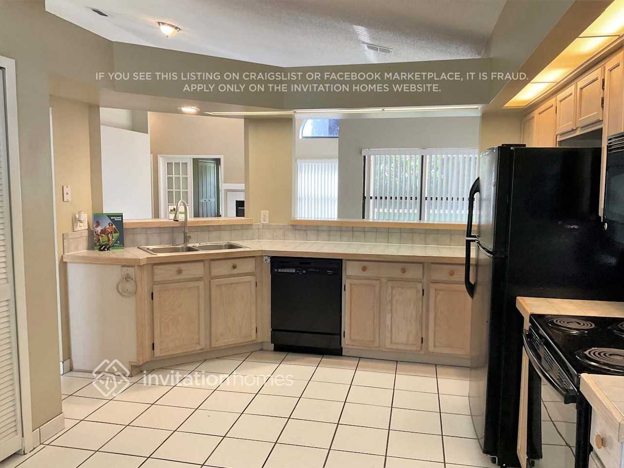 1018 Henson Ct - Photo 5 of 16