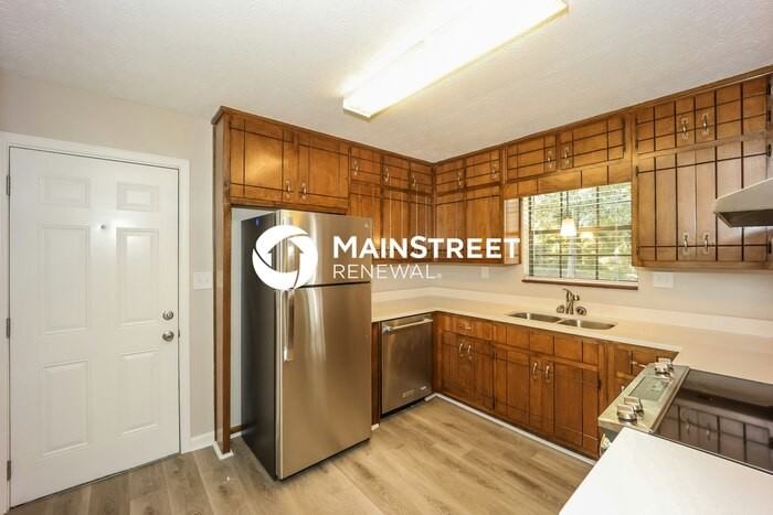 5946 Twilight Trl - Photo 7 of 18