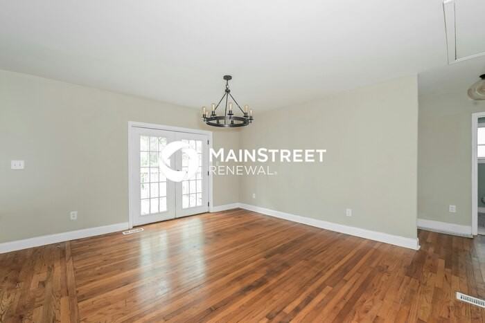 129 Mcclean St - Photo 4 of 16