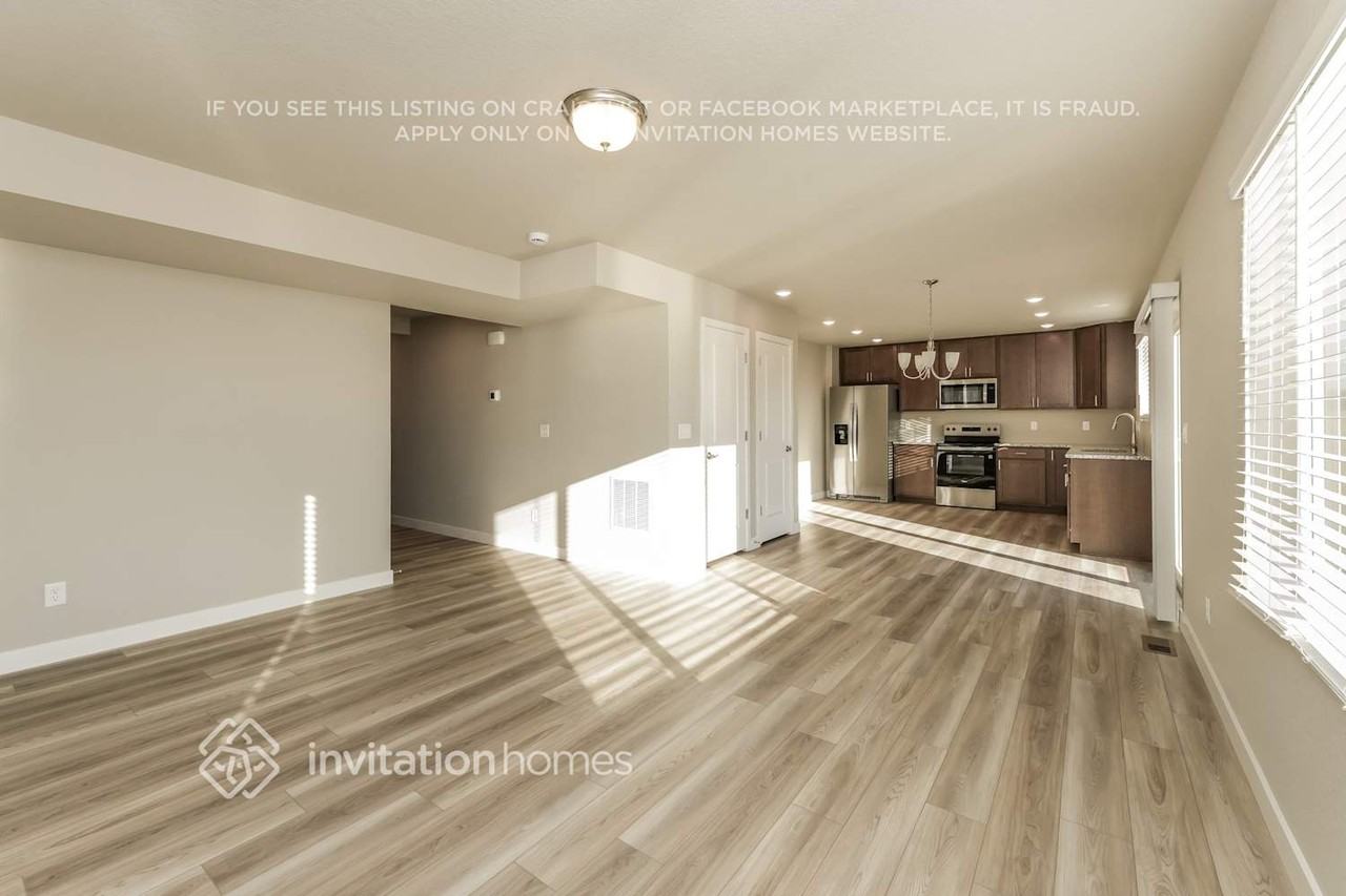 11739 Mission Peak Pl - Photo 6 of 18