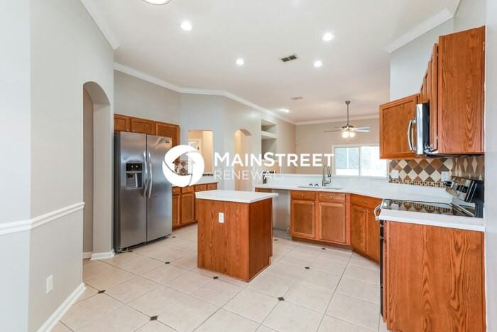 991 Ashton Cove Ter - Photo 6 of 16