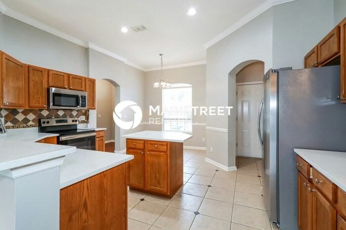 991 Ashton Cove Ter - Photo 7 of 16