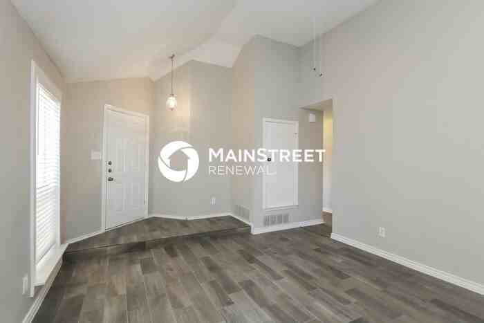 1420 Paintbrush St - Photo 6 of 16