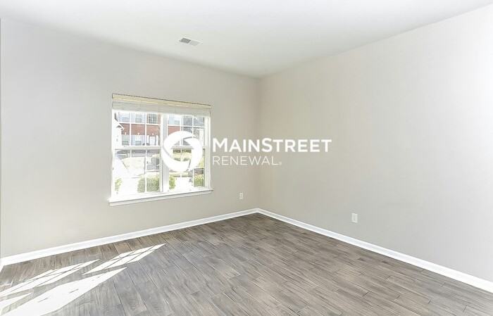 5118 Upper Elm St - Photo 6 of 17