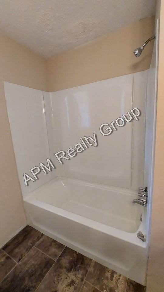 2011 Dominion Dr - Photo 4 of 17