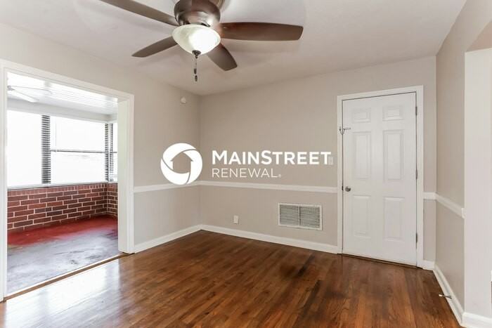 6215 Pine Cove Ln - Photo 4 of 15