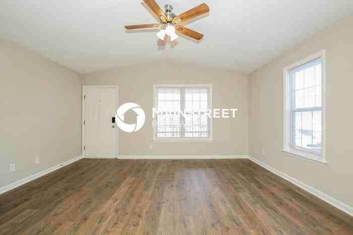 4804 Shady Pine Dr - Photo 3 of 16