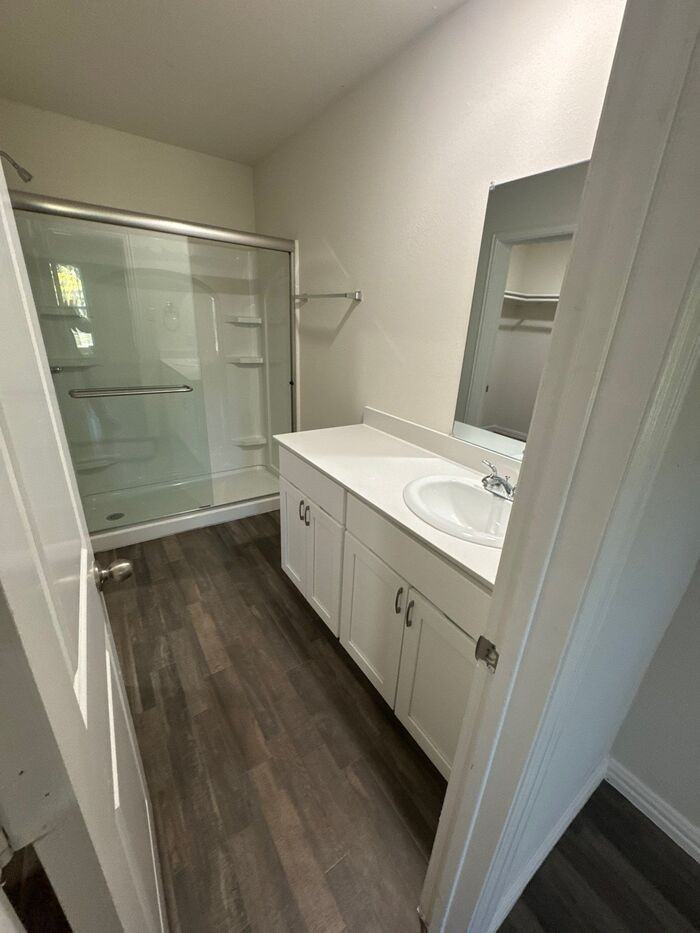 1319 W Claude St - Photo 5 of 13