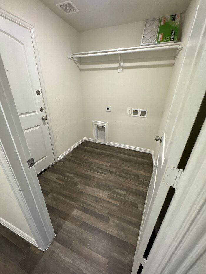 1319 W Claude St - Photo 7 of 13