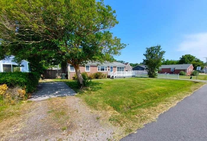 112 S Second St - Photo 2 of 22