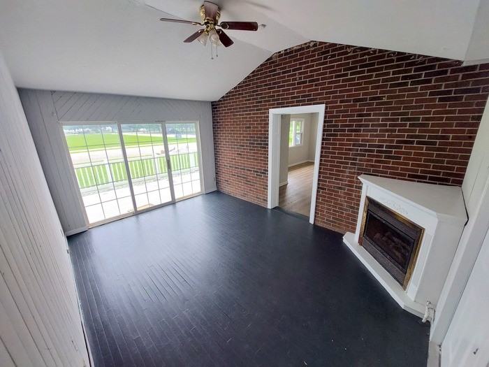 112 S Second St - Photo 5 of 22