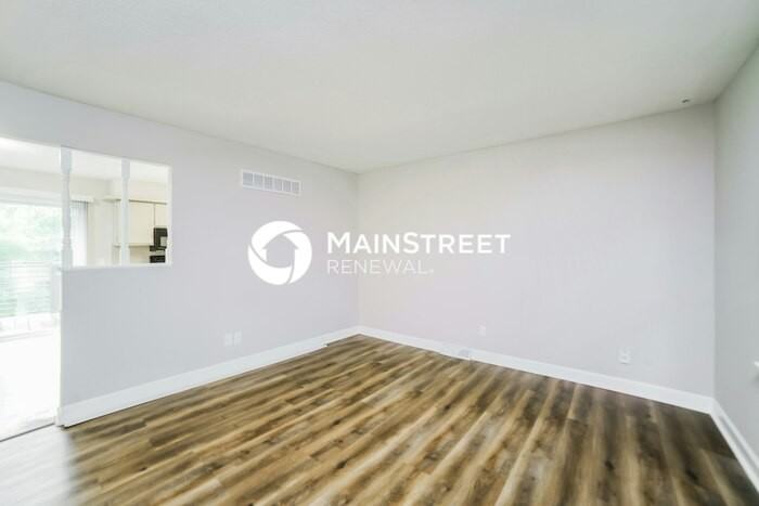 409 Ne Sharon Dr - Photo 6 of 17