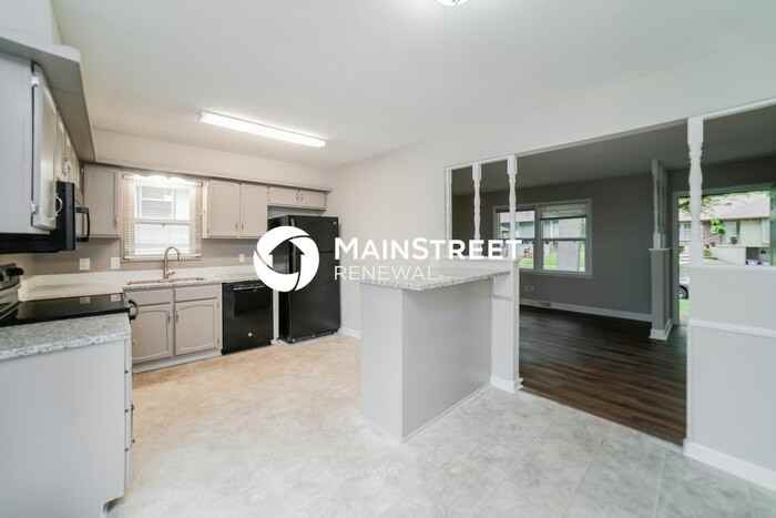 409 Ne Sharon Dr - Photo 7 of 17