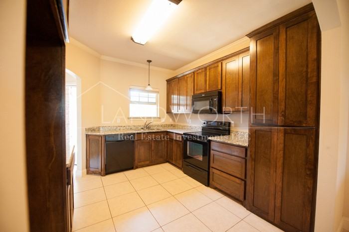 4616 Angus Dr - Photo 3 of 19