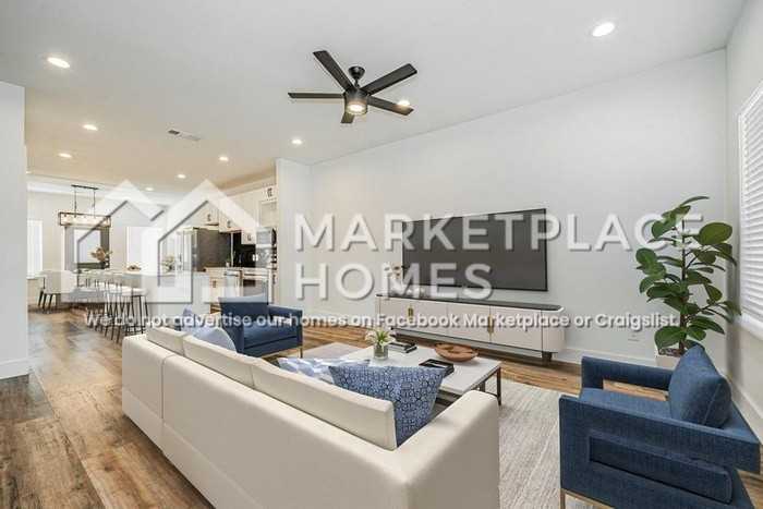 1208 Edgar St - Photo 2 of 25