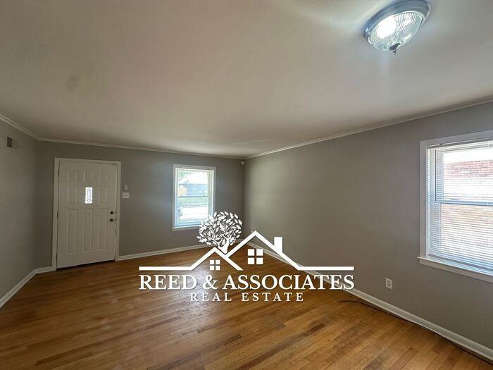 2868 Summerhurst St - Photo 7 of 15