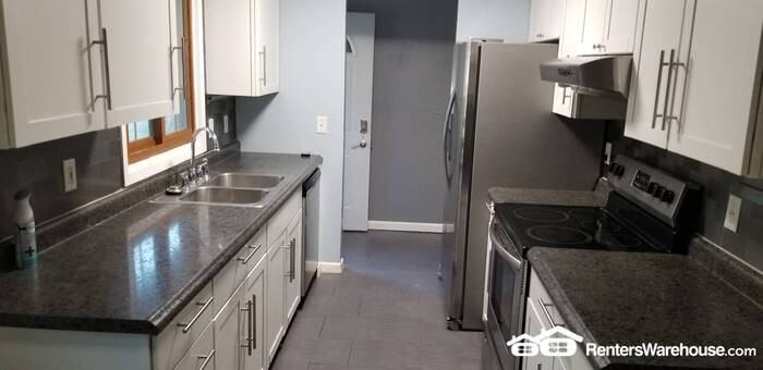 7140 Imperial Ave S - Photo 2 of 25