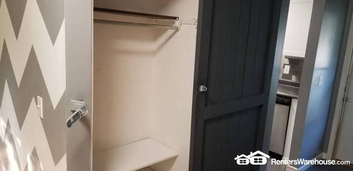 7140 Imperial Ave S - Photo 6 of 25