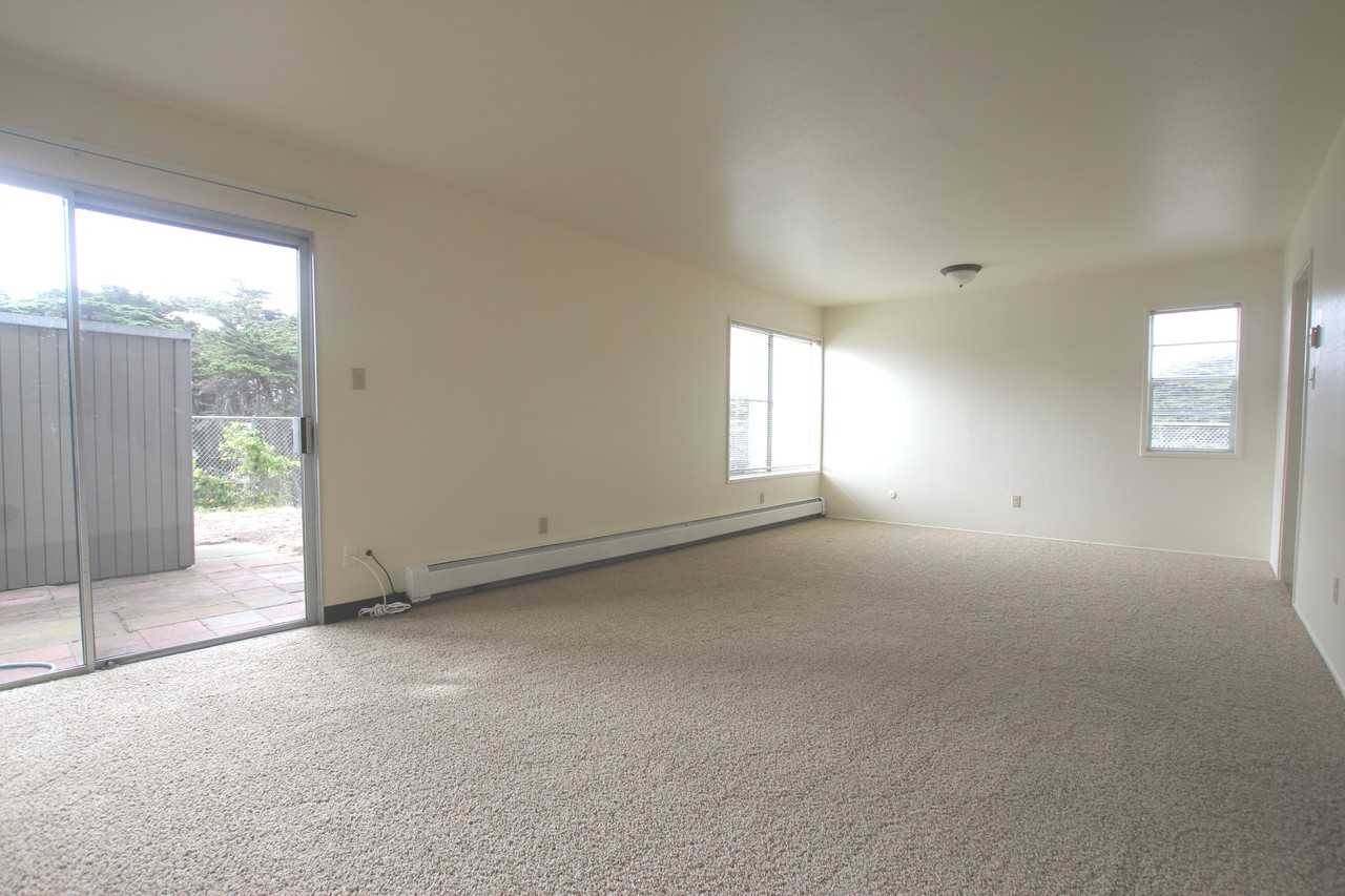 1705 Brooks Street #F - Photo 6 of 8