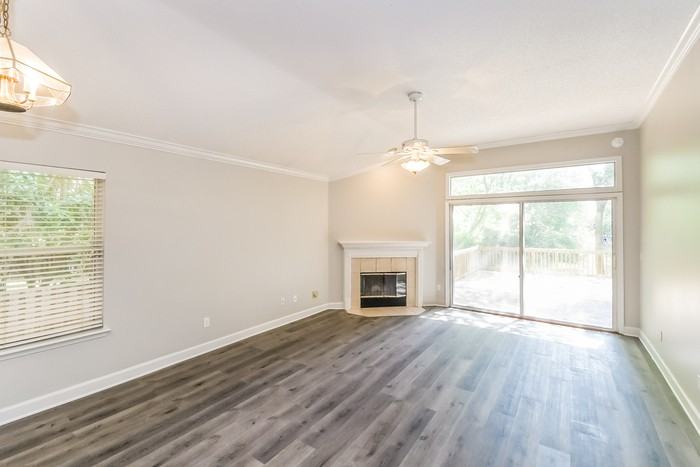 884 Putters Green Way N - Photo 5 of 13