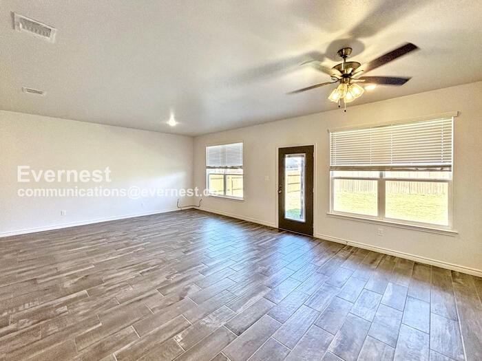 8518 Trungle Rd - Photo 4 of 22