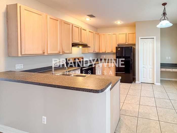 1837 Atlantic Dr - Photo 7 of 24