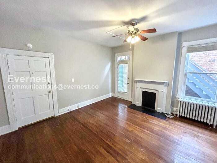 1605 Grove Ave #4 - Photo 3 of 23