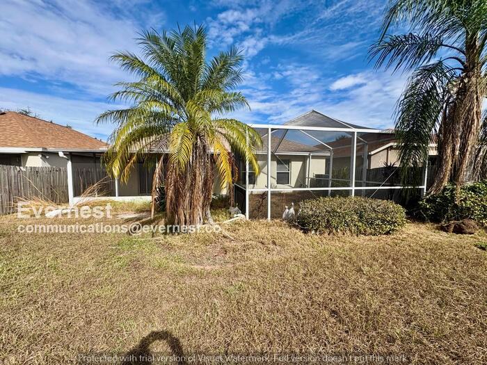 10433 Hunters Haven Blvd - Photo 2 of 25