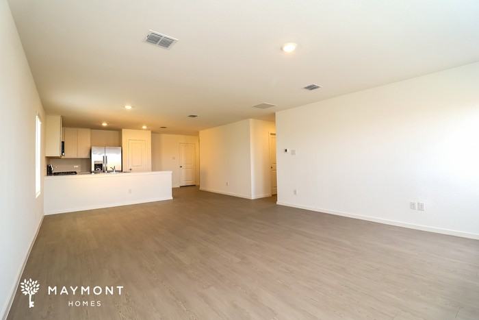 3056 Titan Springs Dr - Photo 4 of 18