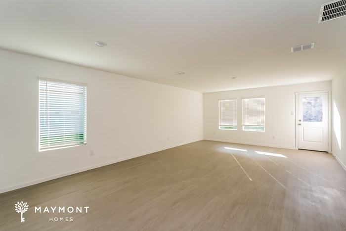 3061 Titan Springs Dr - Photo 4 of 18