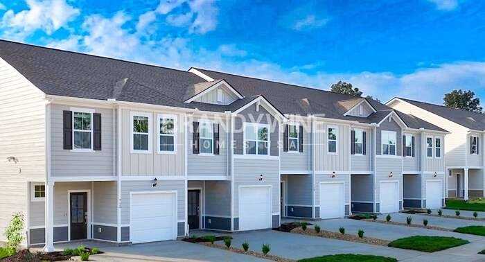 820 Big Bend Ct - Photo 2 of 31