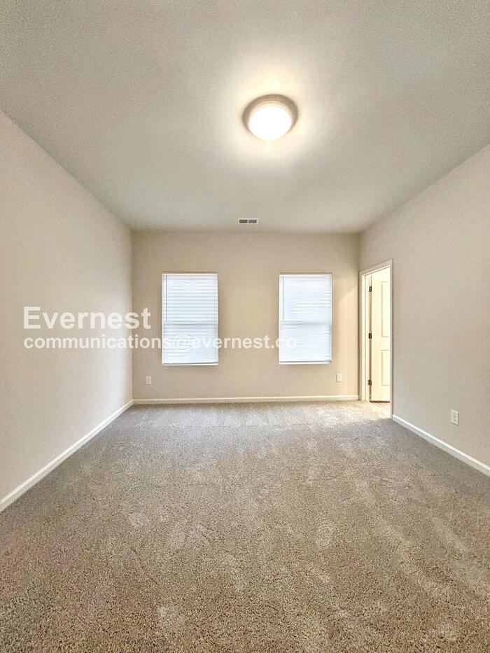 310 Correll St - Photo 6 of 16