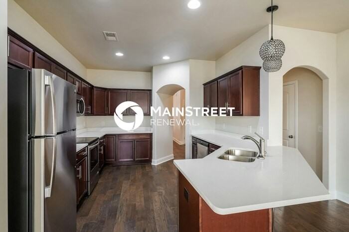 1009 Ellington Dr - Photo 6 of 19