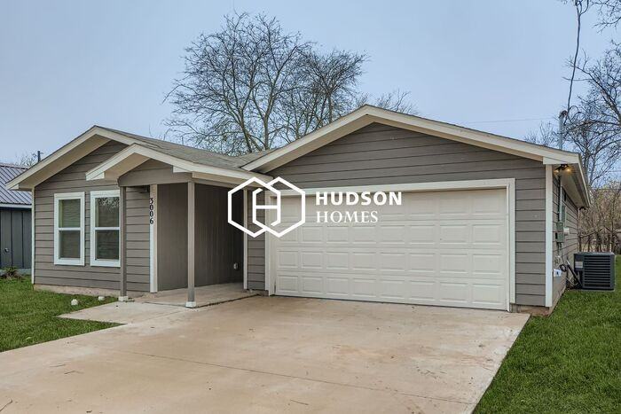 3006 Walnut St - Photo 3 of 31