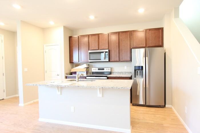 4345 S Netherland St - Photo 5 of 33