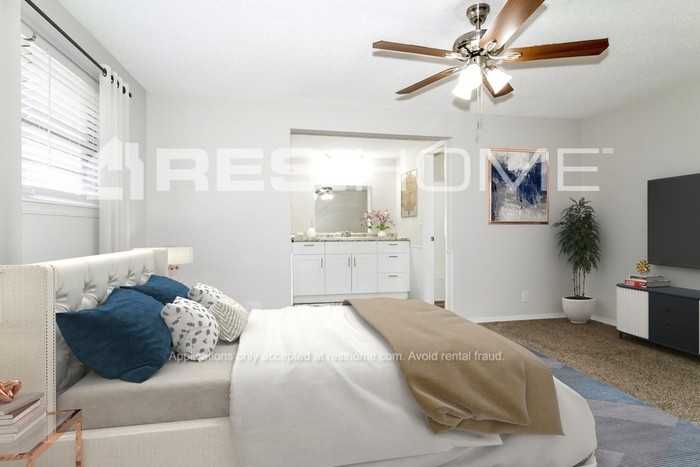 447 E Carson Ln - Photo 5 of 16