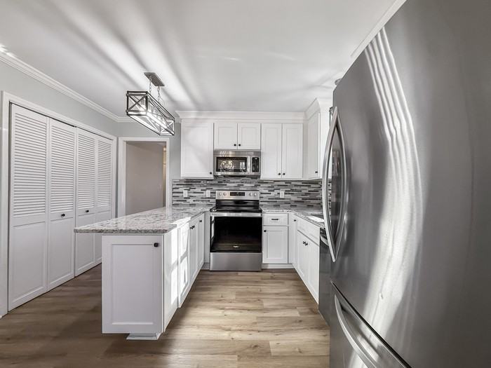 1000 Hornbuckle Ct - Photo 4 of 18