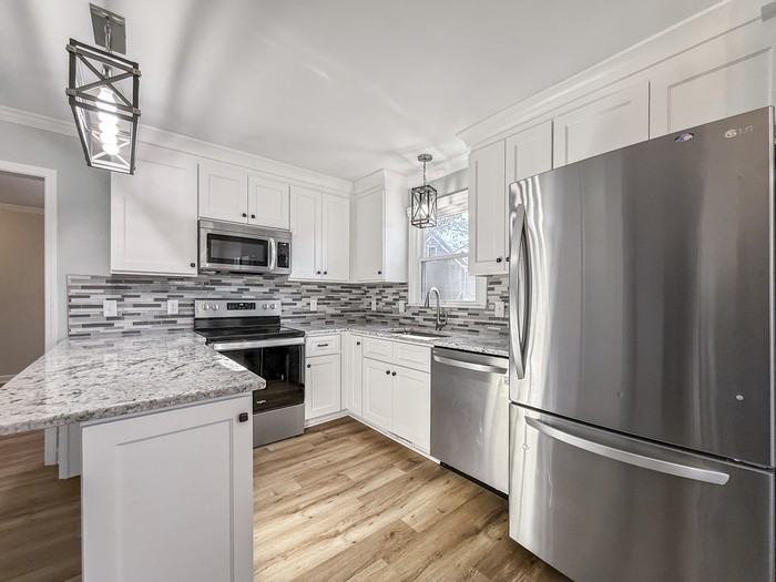 1000 Hornbuckle Ct - Photo 5 of 18