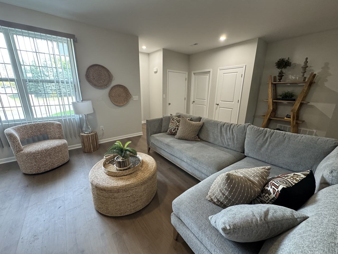 5687 Roys Rdg #1 - Photo 3 of 9