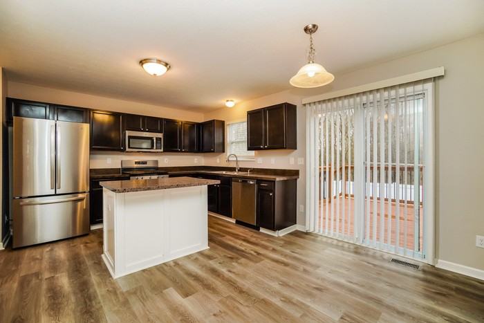 7899 Prairie Willow Dr - Photo 6 of 18