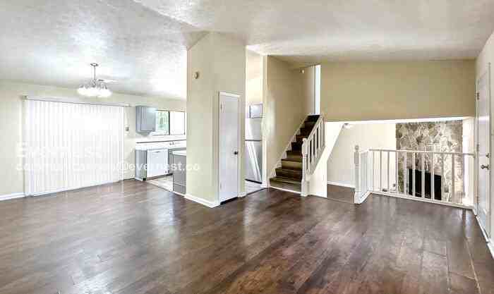 1888 Singer Way - Photo 5 of 23