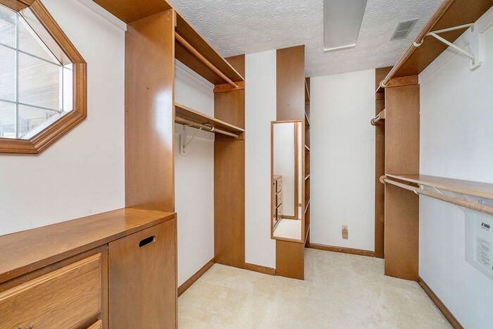 7302 Cherryhill Dr - Photo 2 of 34