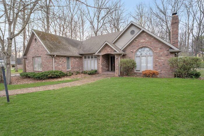 7302 Cherryhill Dr - Photo 3 of 34