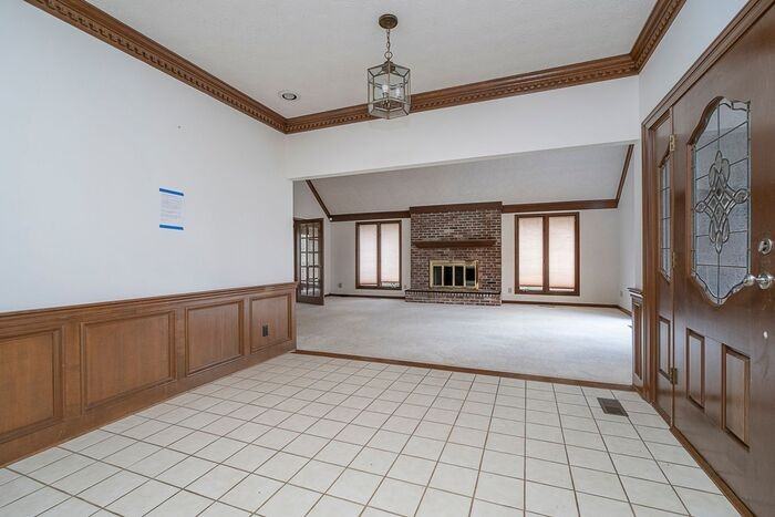 7302 Cherryhill Dr - Photo 6 of 34