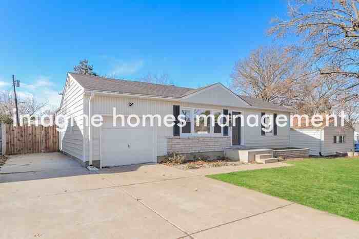 8531 General Grant Ln - Photo 4 of 22